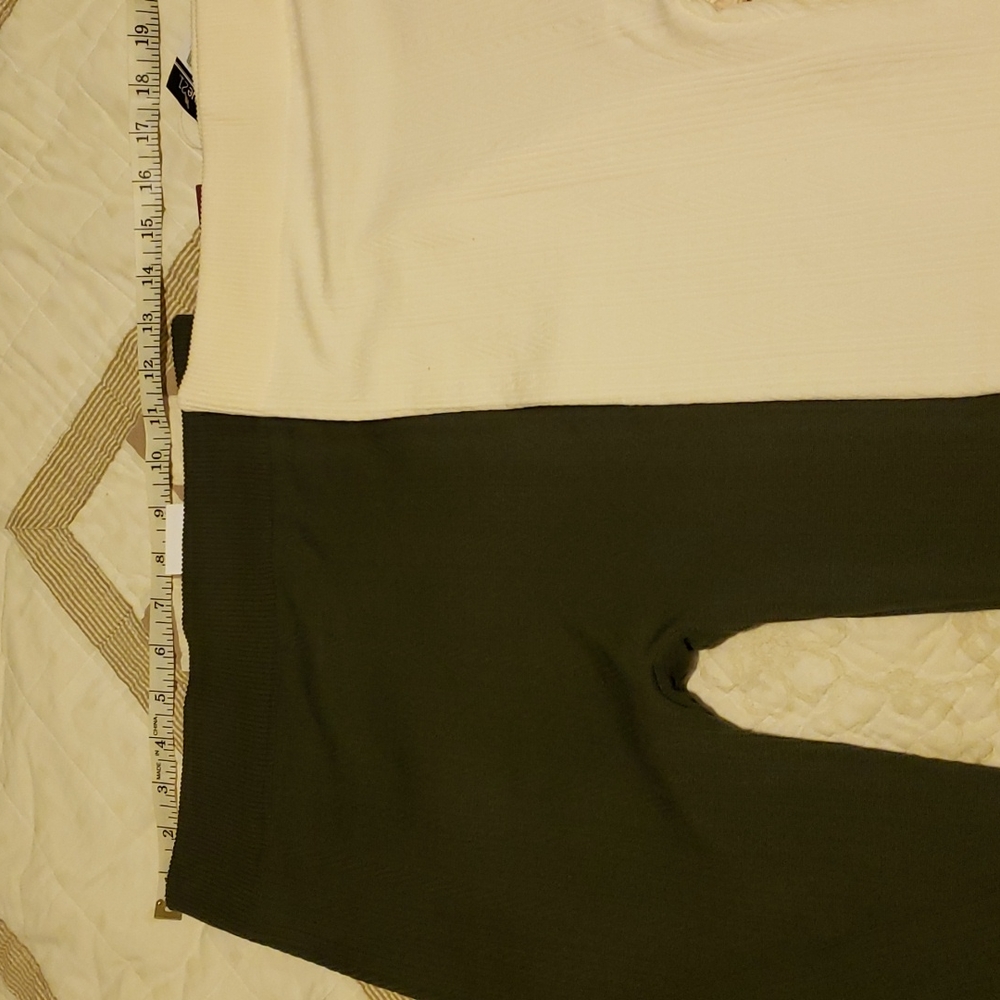 NWT 2 pair fleece backed leggings